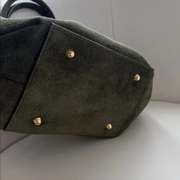 Chic Olive Green Suede Tote Bag - Picture 4 of 8